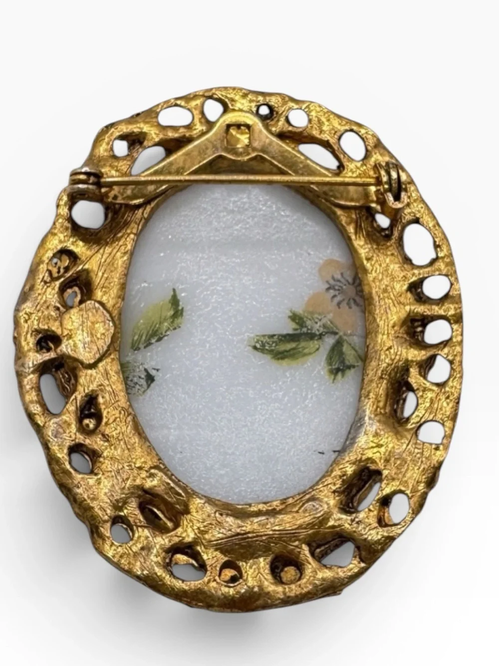Vintage Pink Rose Porcelain Cameo Brooch Gold Tone Filigree Floral Pin Estate